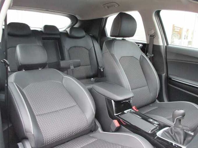 Kia XCeed 1.5 T-GDI Vision Komfort Navi